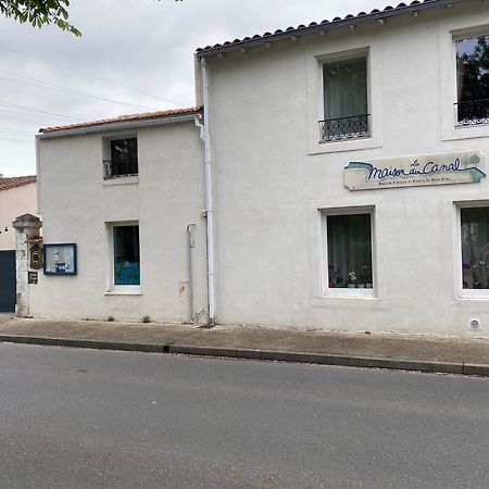 La Maison Du Canal De Rompsay - 5 Min De La Rochelle Bed & Breakfast Perigny  Bagian luar foto