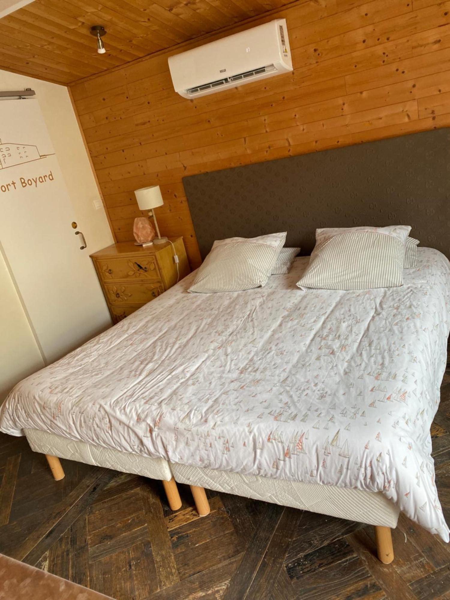 La Maison Du Canal De Rompsay - 5 Min De La Rochelle Bed & Breakfast Perigny  Bagian luar foto